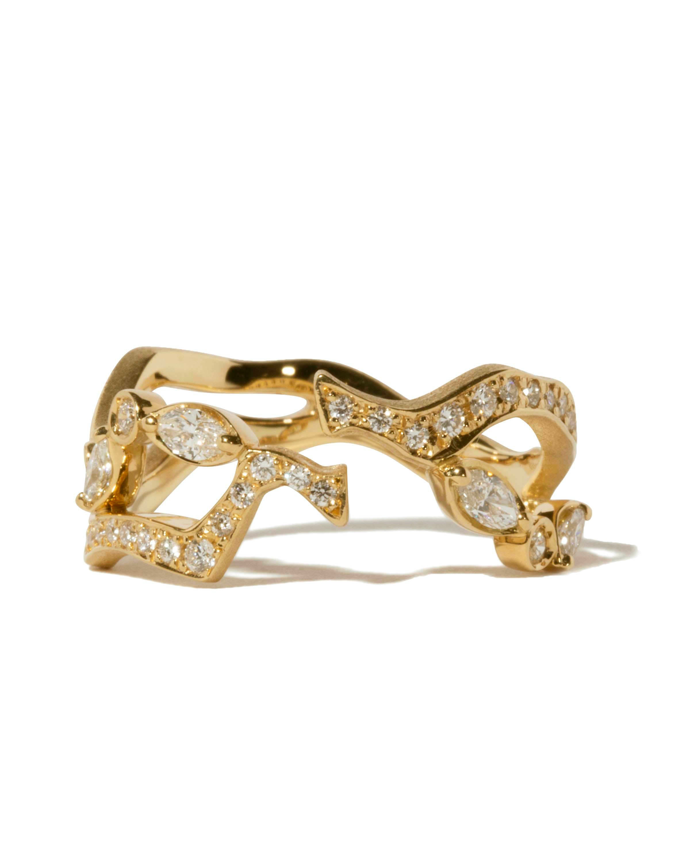 Dior Rose Pré Catelan White Coral Diamond and 18 Carats Yellow Gold Ring   Les Pierres de Julie