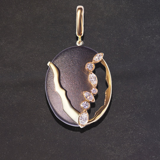 Kintusgi Victoria Platinum Noir Pendant - Mens