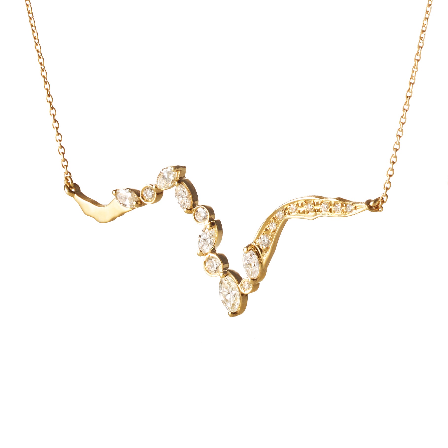 Kintsugi Victoria Float Pave Diamond Necklace